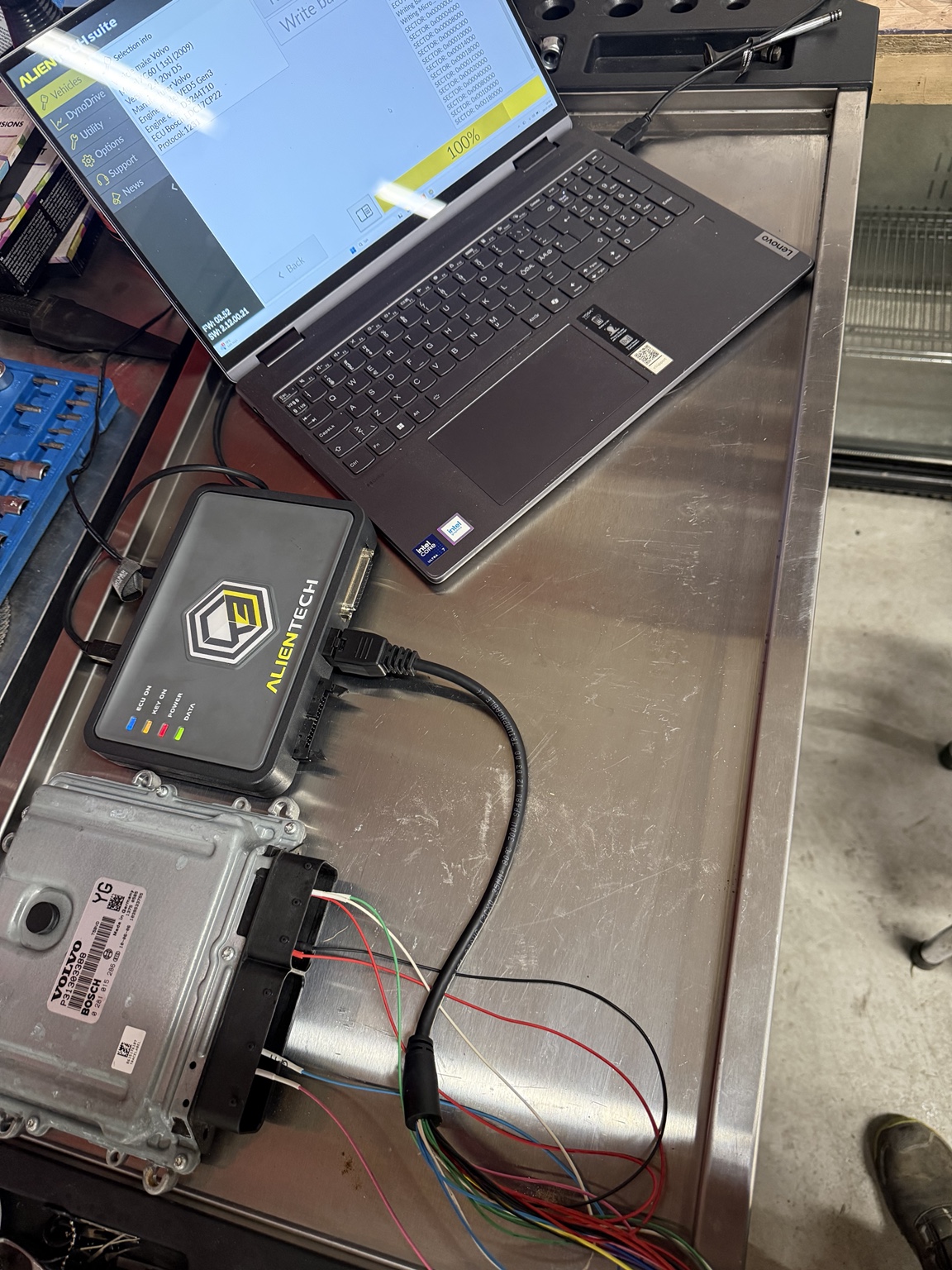 Alientech utstyr og ECU på benk